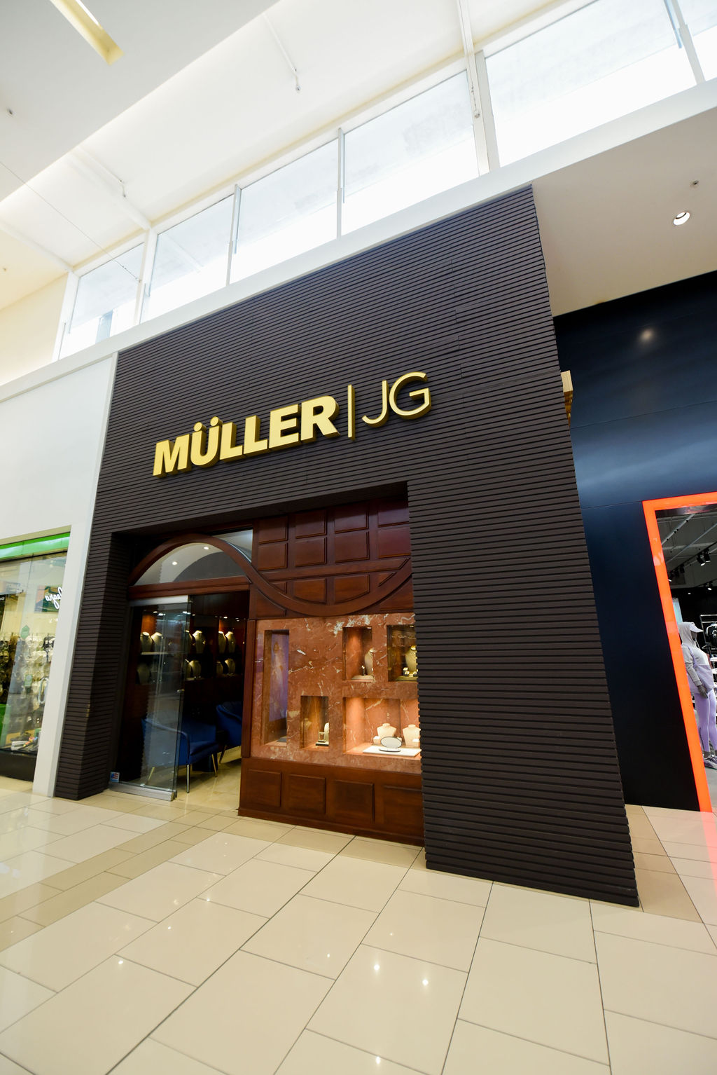 Muller Multiplaza Curridabat storefront